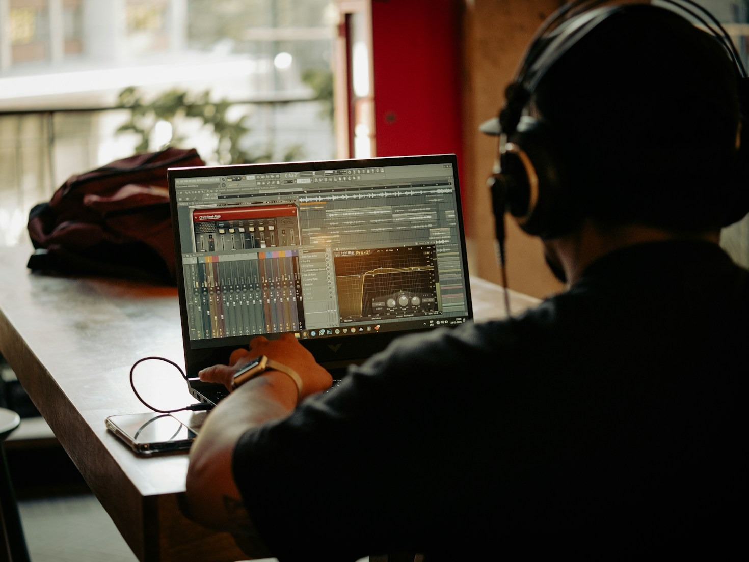 How Remote Internships Empower Career Growth
